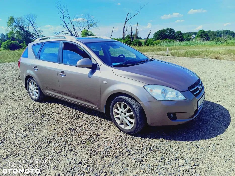 Kia Ceed 2.0 crdi Optimum - 1