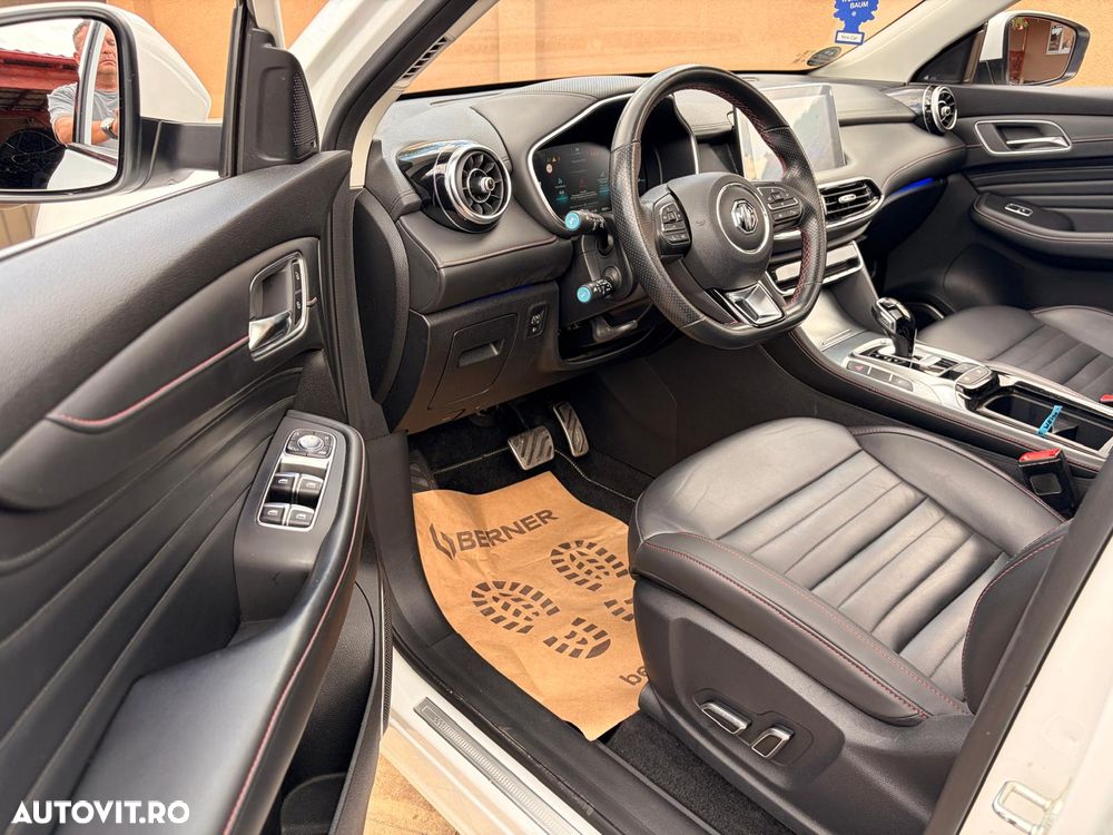 MG EHS Luxury - 9