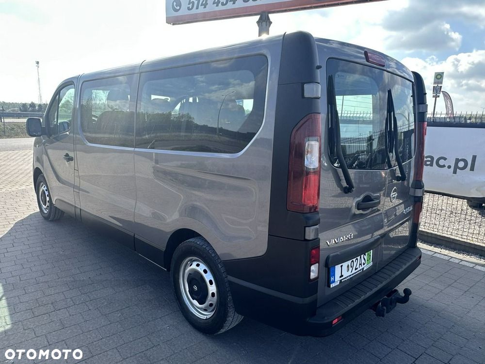 Opel Vivaro - 10