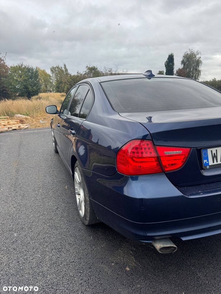 BMW Seria 3 320d Efficient Dynamics - 16