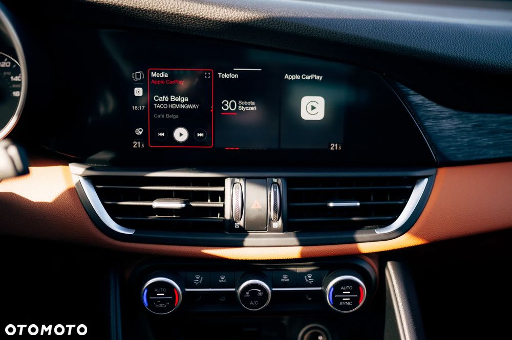 Alfa Romeo Giulia 2.0 Turbo 16V AT8-Q4 Ti - 10