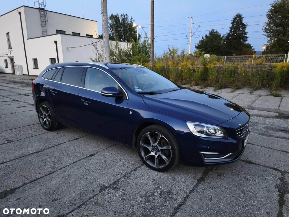 Volvo V60 D4 AWD Ocean Race - 1