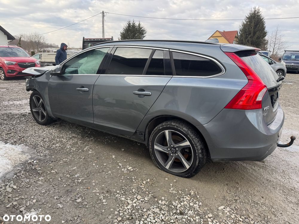 Volvo V60 D2 Momentum - 4