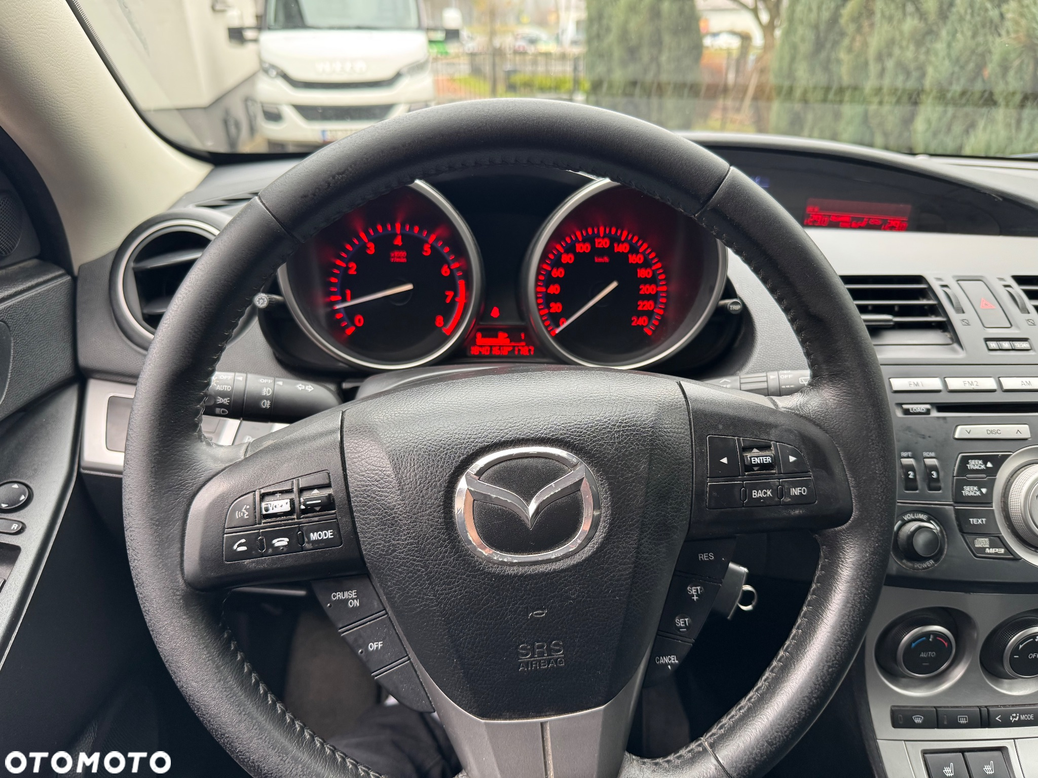 Mazda 3 1.6 Exclusive + - 22