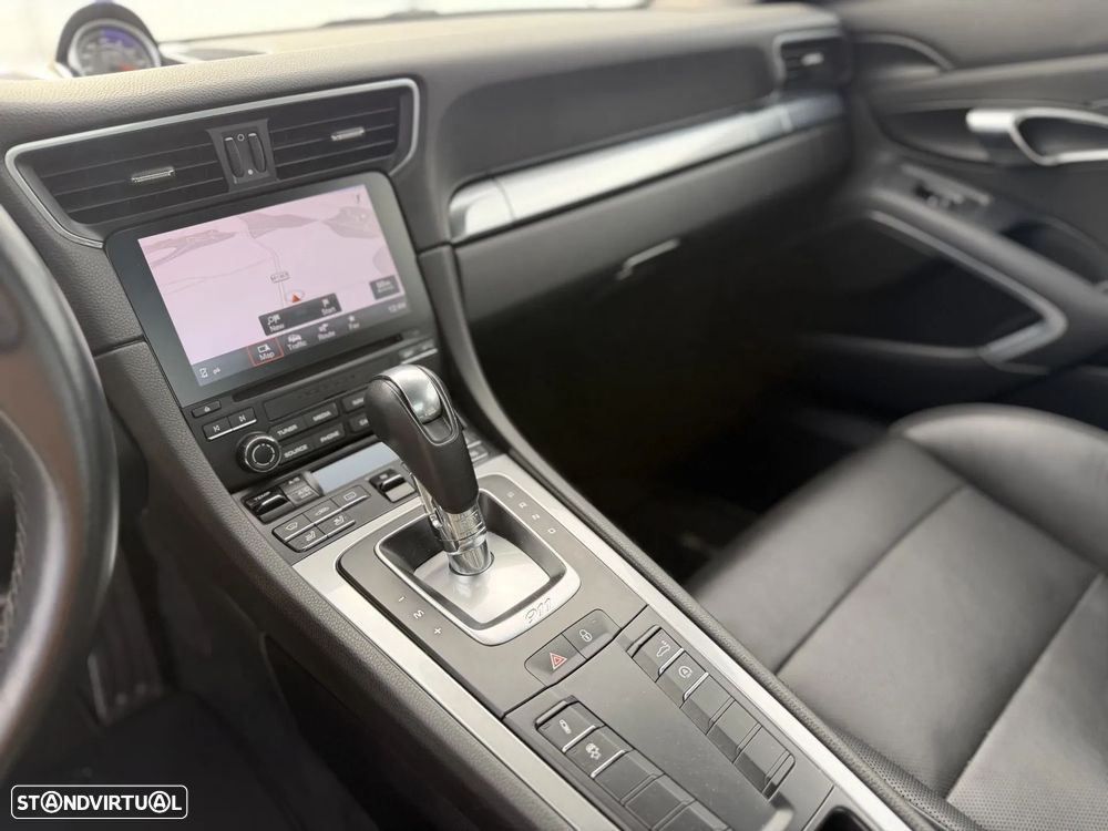 Porsche 911 (991) Carrera 4 PDK - 30