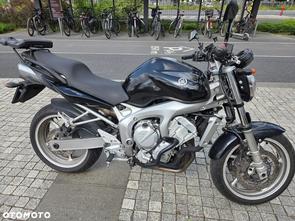 Yamaha FZ6 - 1