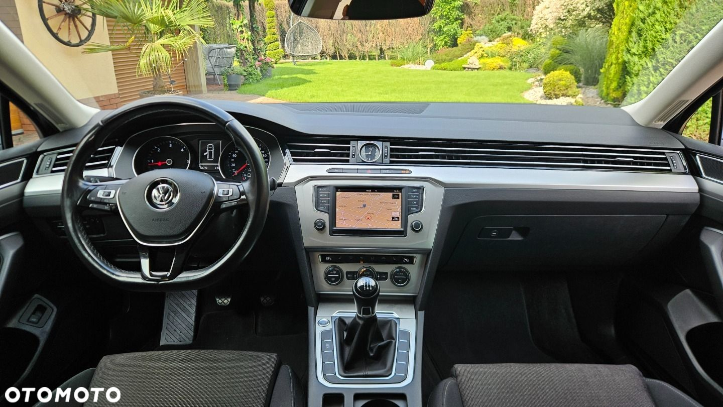 Volkswagen Passat Variant 2.0 TDI SCR Highline - 24