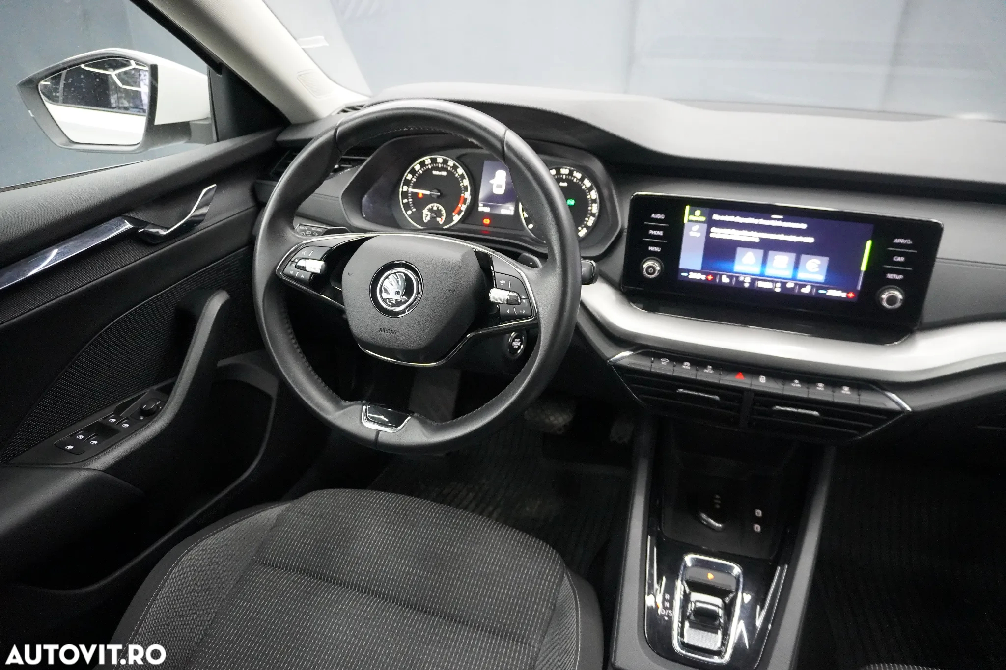 Skoda Octavia 2.0 TDI DSG Ambition - 4
