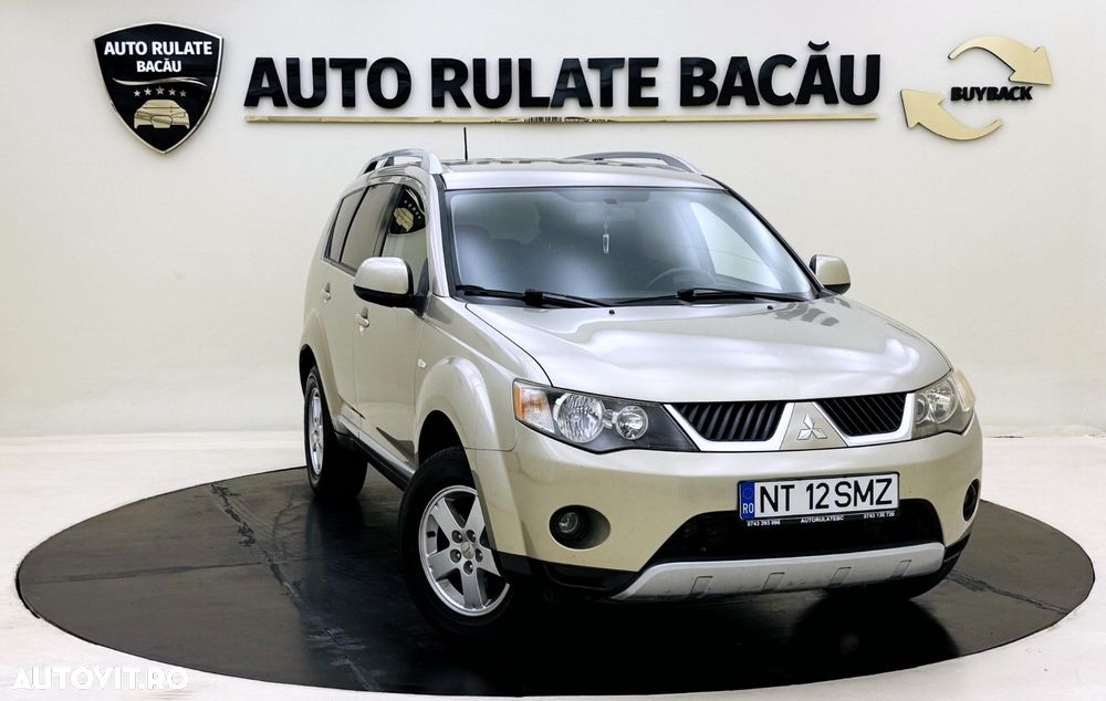 Mitsubishi Outlander - 3
