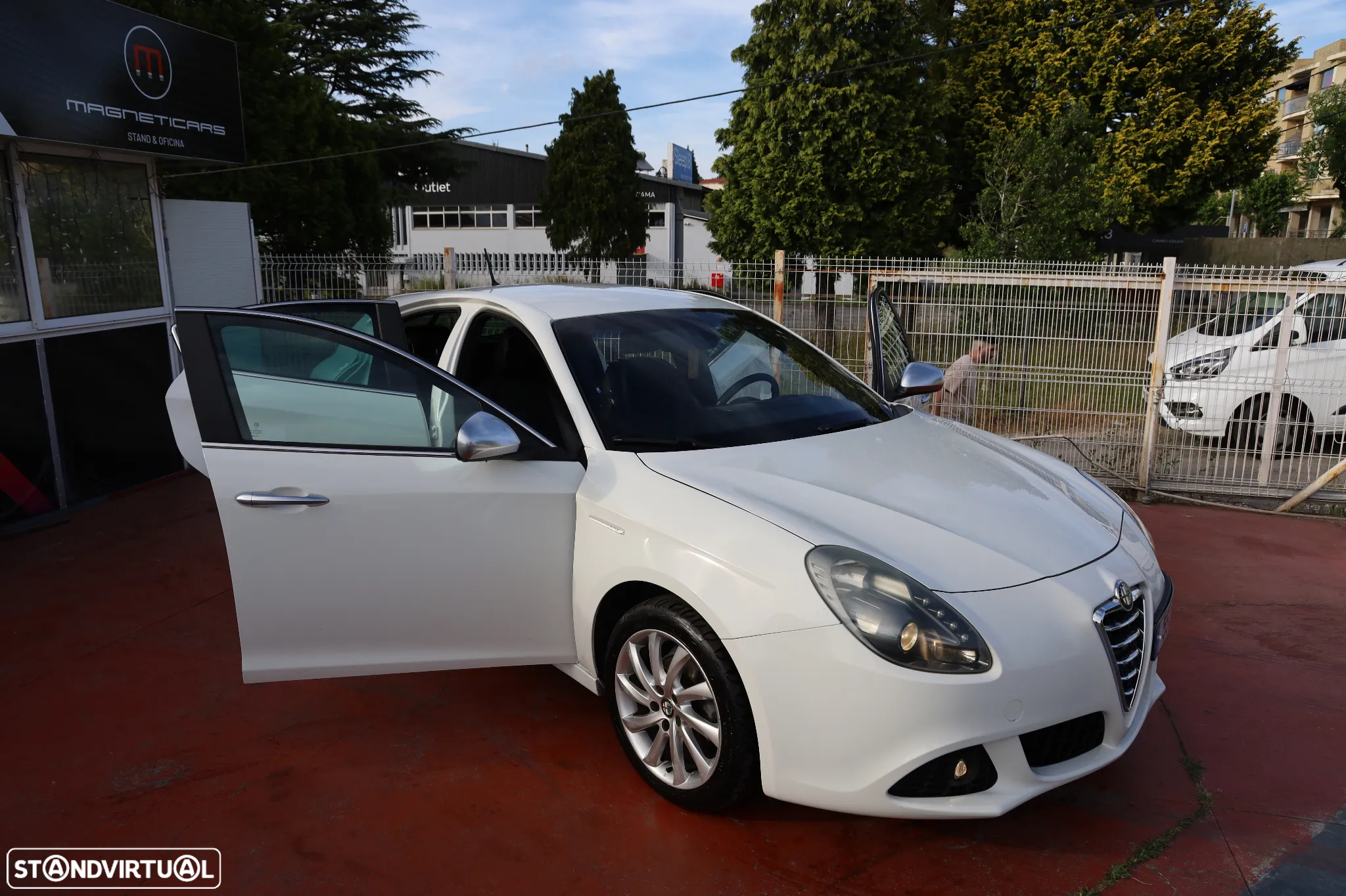 Alfa Romeo Giulietta 1.6 JTDm Distinctive - 17
