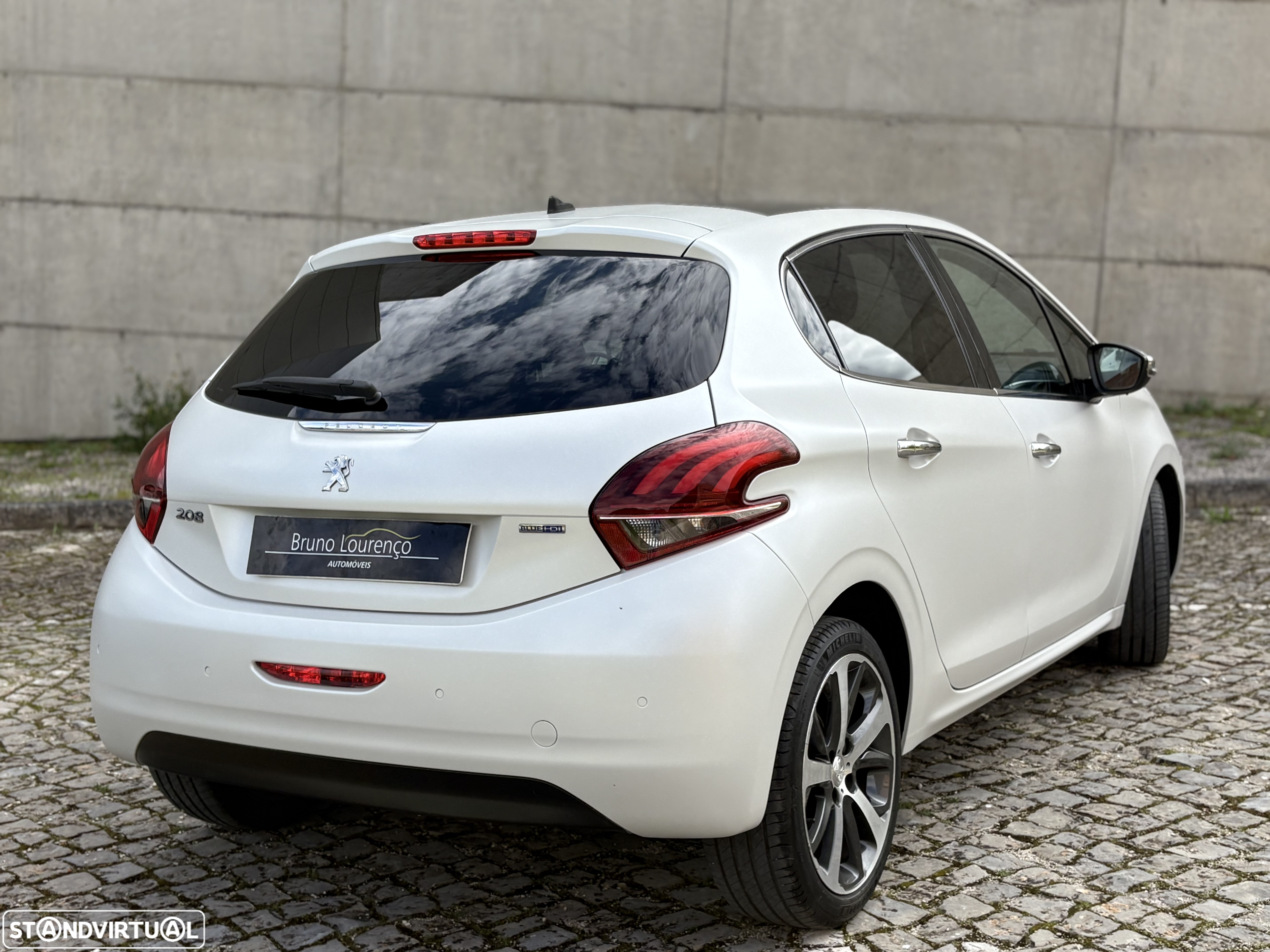 Peugeot 208 Blue-HDi 120 Stop&Start Allure - 13