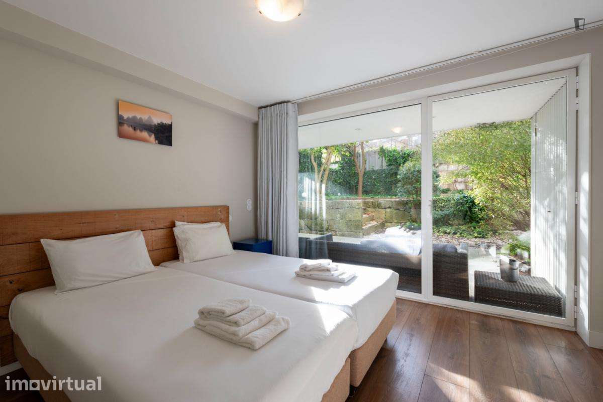 Apartamento com 1 quartos - localizado em Santo Ildefonso Porto - Grande imagem: 2/33