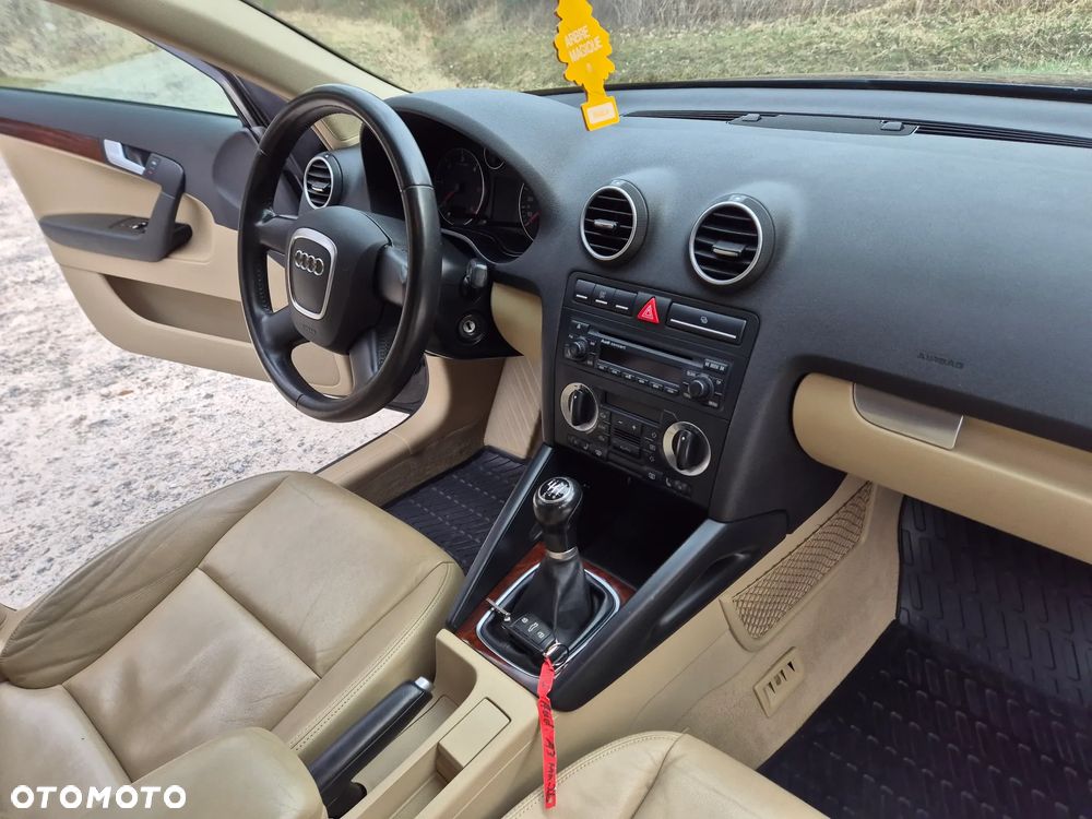 Audi A3 Sportback 2.0 TDI DPF Ambition - 25