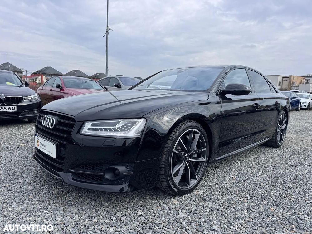 Audi S8 - 1