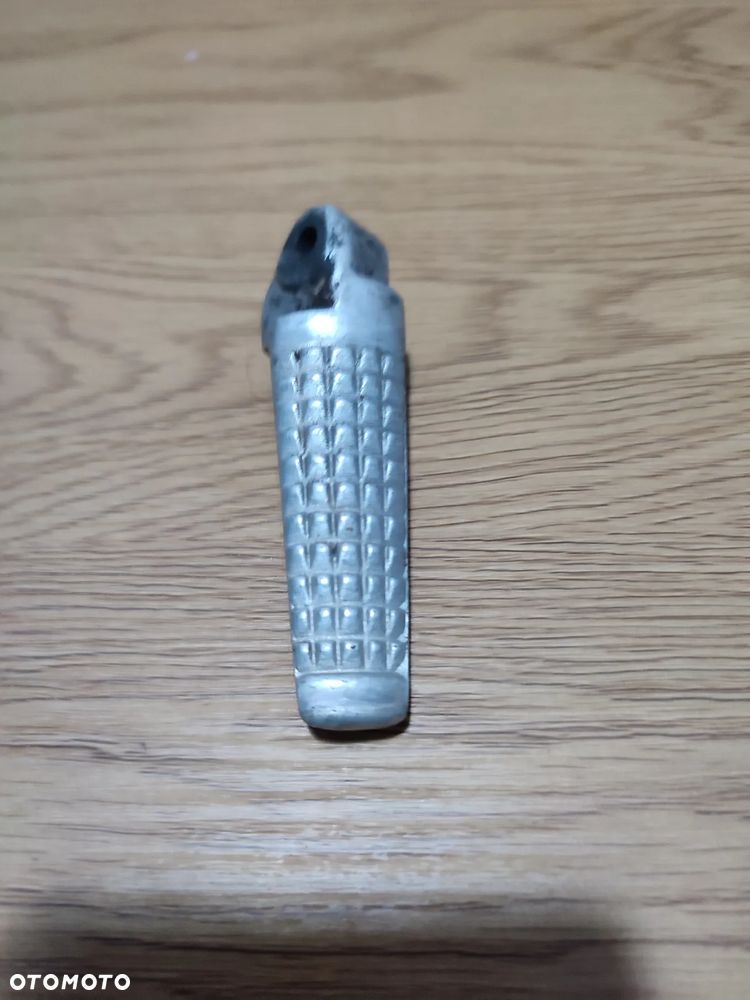 Podnóżek pasażera, lewy tył Suzuki GSX-R K1 K2 K3 - 1