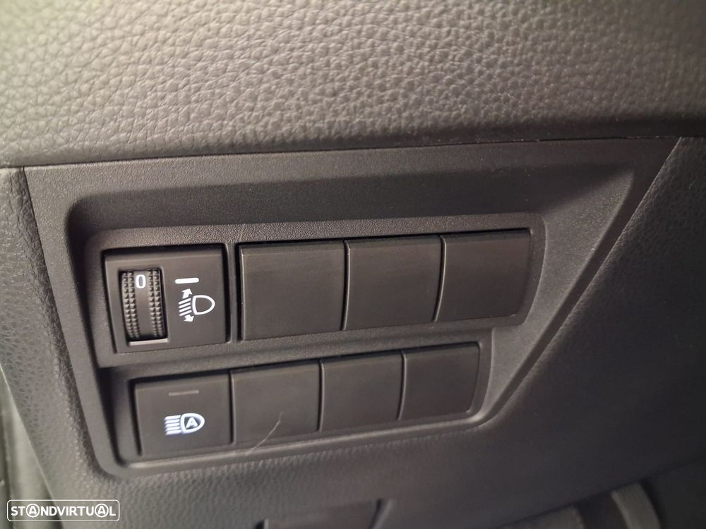 Toyota Yaris - 30