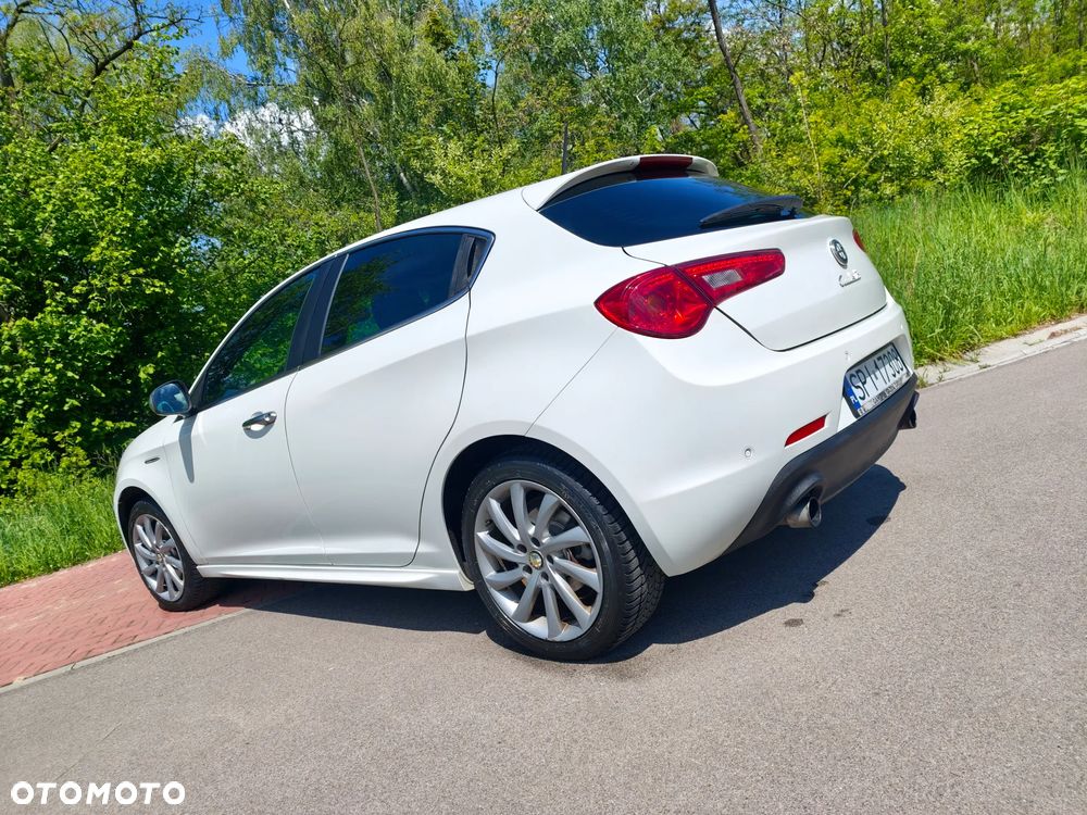 Alfa Romeo Giulietta 2.0 JTDM Distinctive - 10