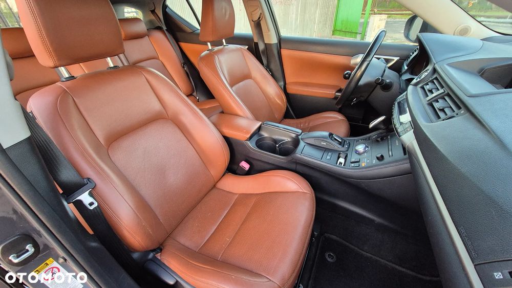 Lexus CT 200h Prestige - 16