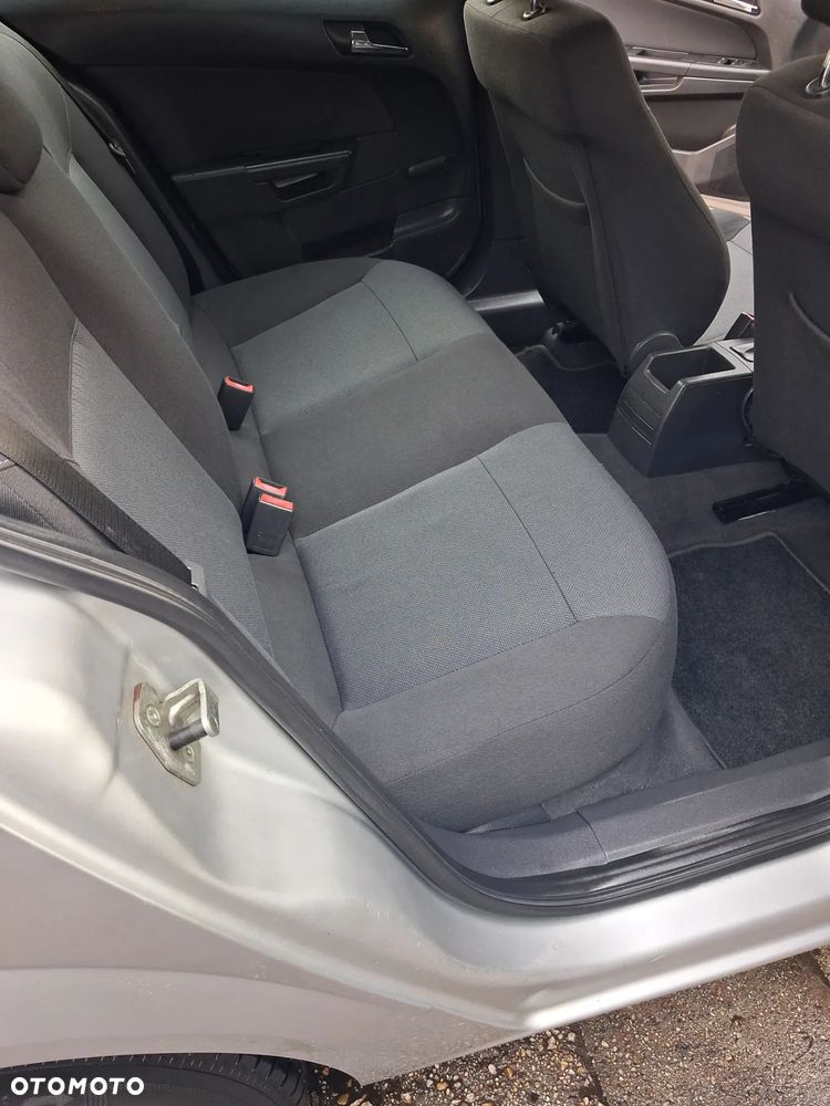 Opel Astra - 22