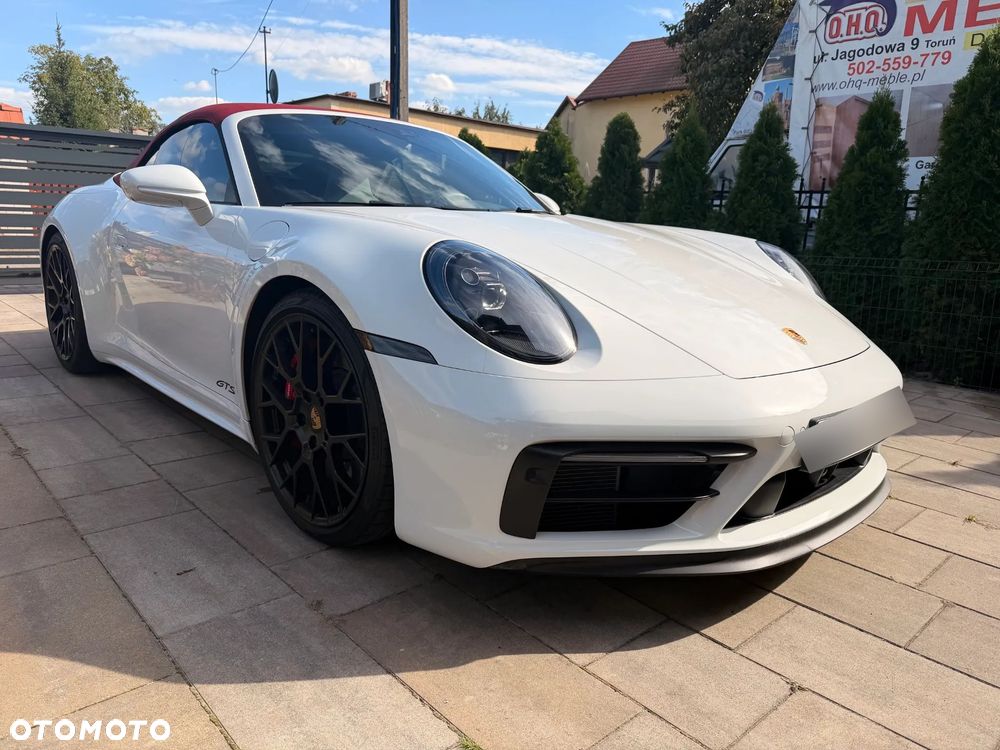 Porsche 911 Carrera 4 GTS - 2