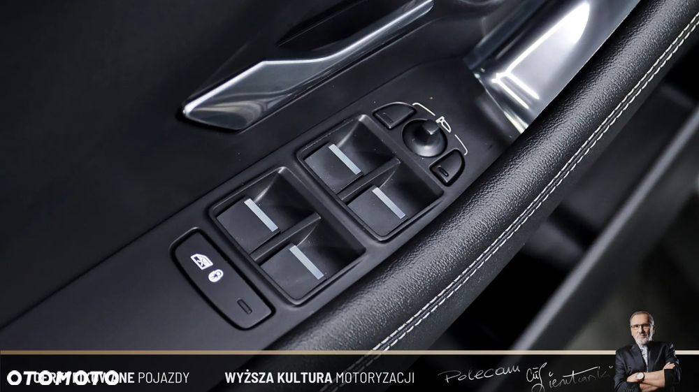 Jaguar E-Pace 2.0 i4P AWD R-Dynamic S - 30