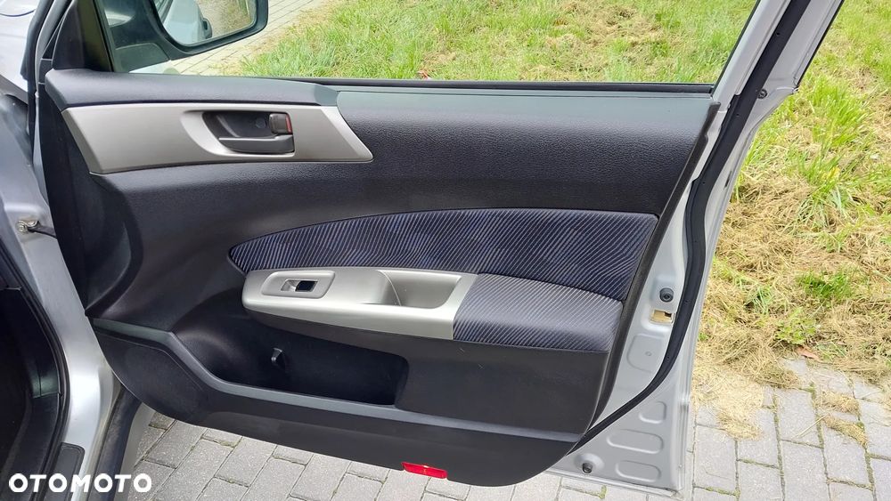 Subaru Forester 2.0 XA TRE - 9