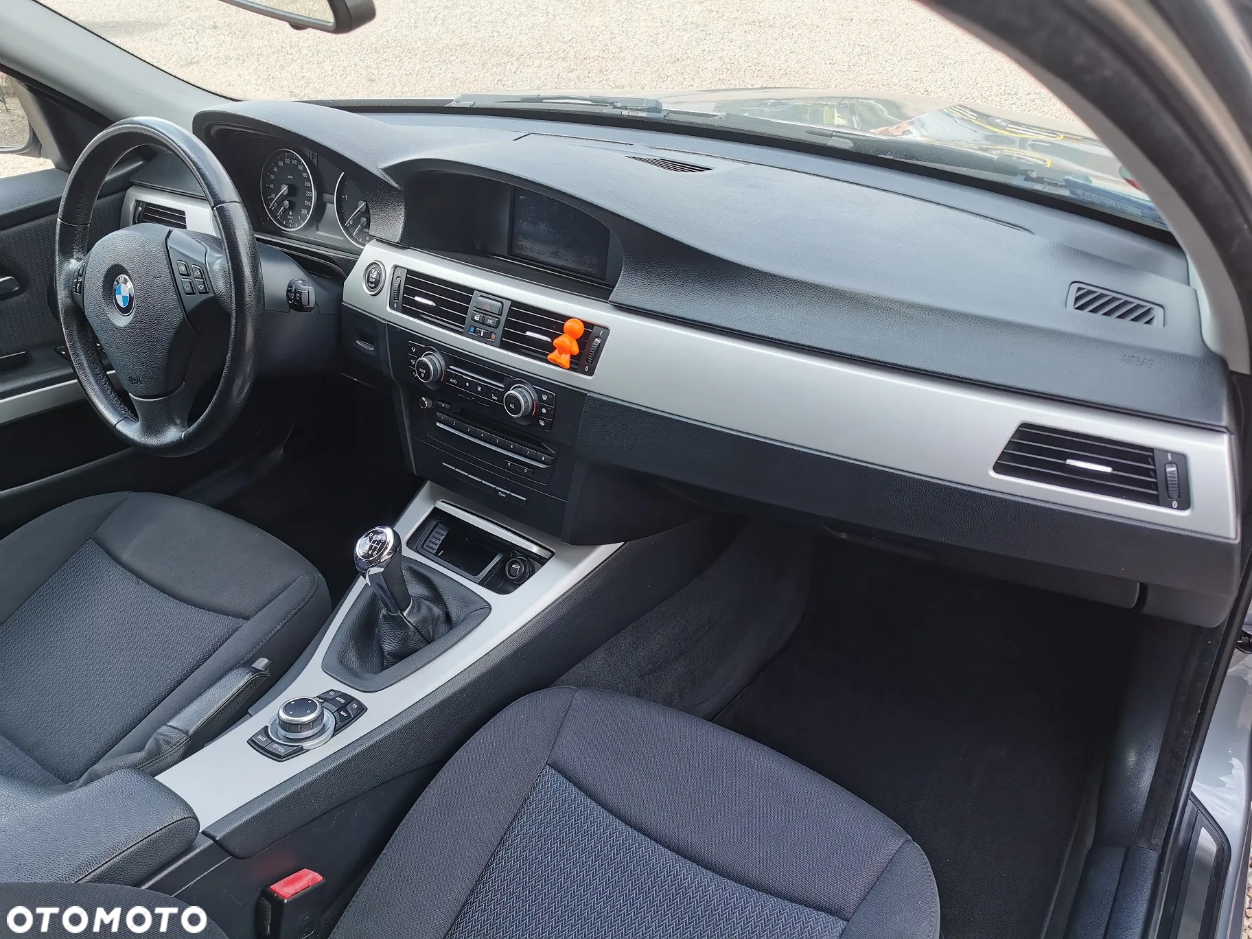BMW Seria 3 318d - 14
