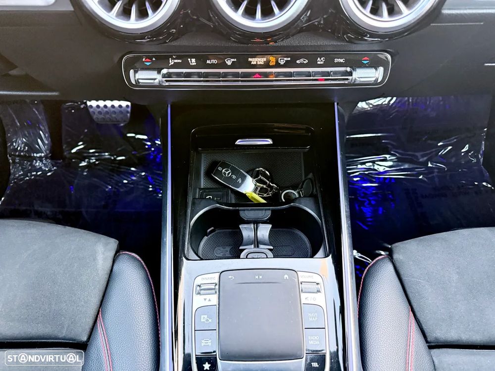 Mercedes-Benz GLB 180 d AMG Line - 15