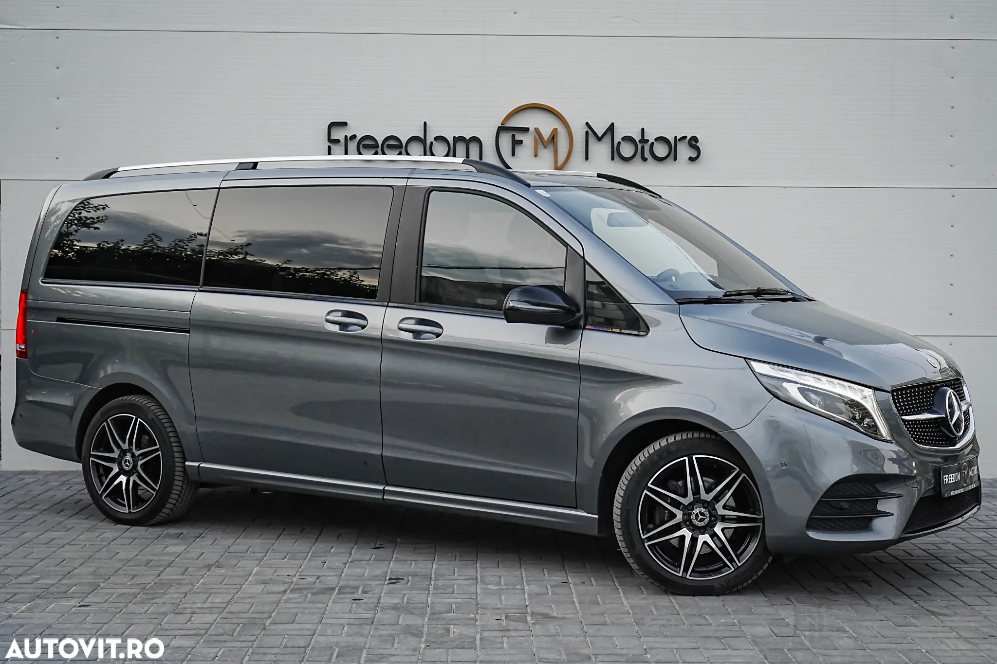 Mercedes-Benz V 300 d lang 4Matic 9G-TRONIC Avantgarde Edition 2023 - 6