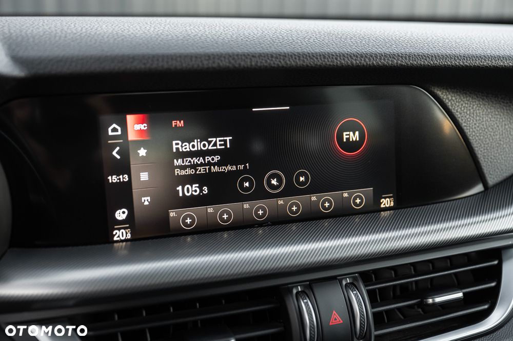 Alfa Romeo Stelvio 2.0 Turbo 16V AT8-Q4 Veloce - 30