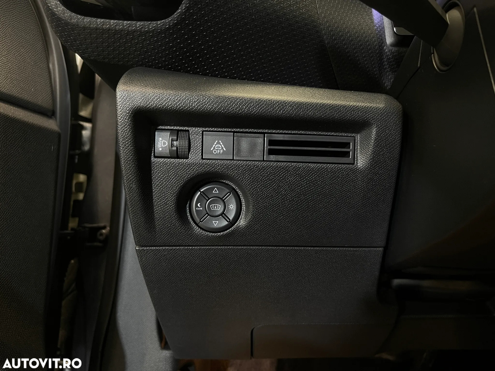 Citroën C4 1.5 BlueHDi S&S EAT8 Feel Pack - 28