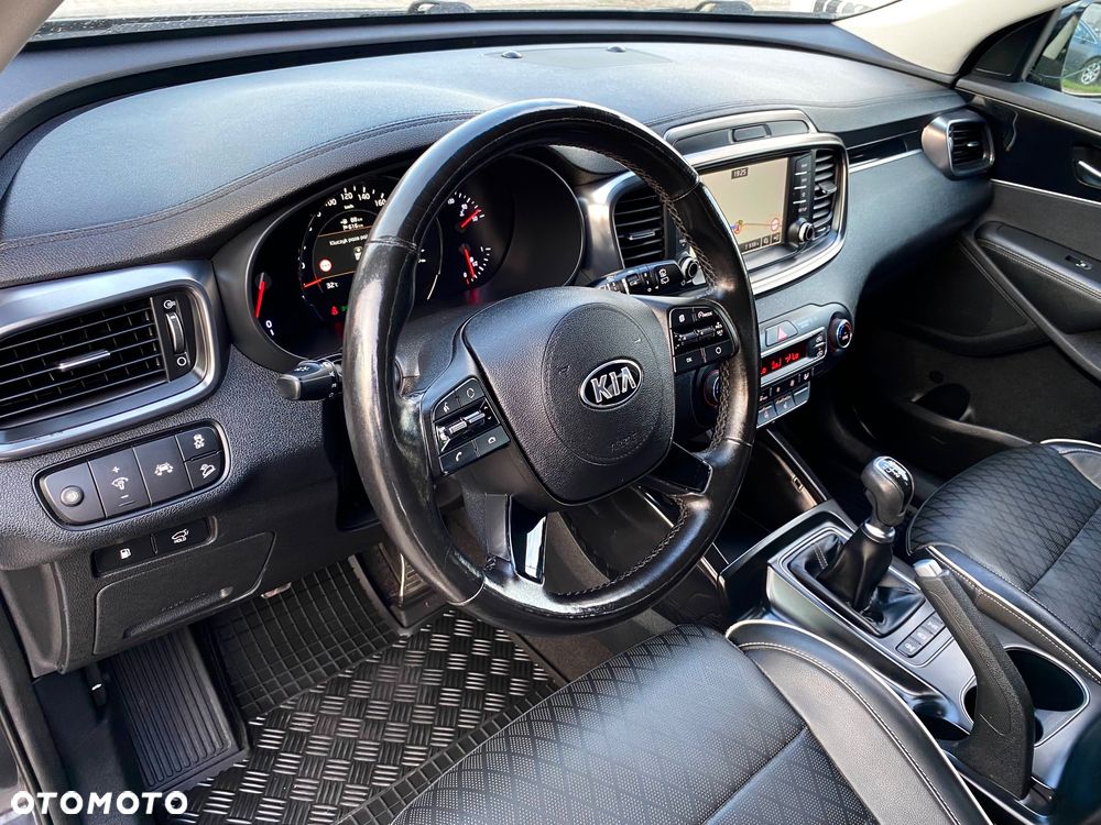 Kia Sorento - 12
