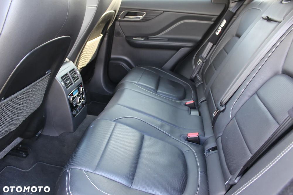 Jaguar F-Pace 3.0 TDV6 AWD R-Sport - 14