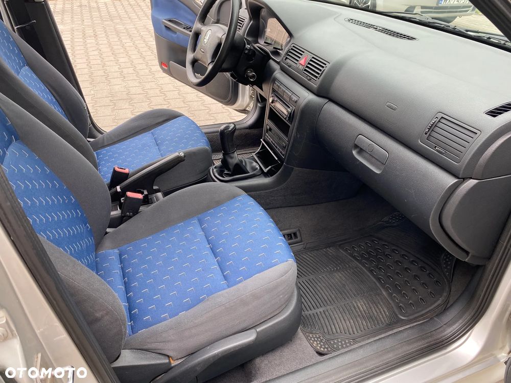 Skoda Octavia 1.9 TDI Combi Ambiente - 10
