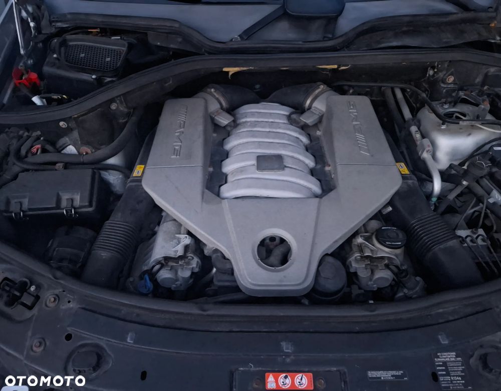 Mercedes-Benz ML 63 AMG 4-Matic - 13