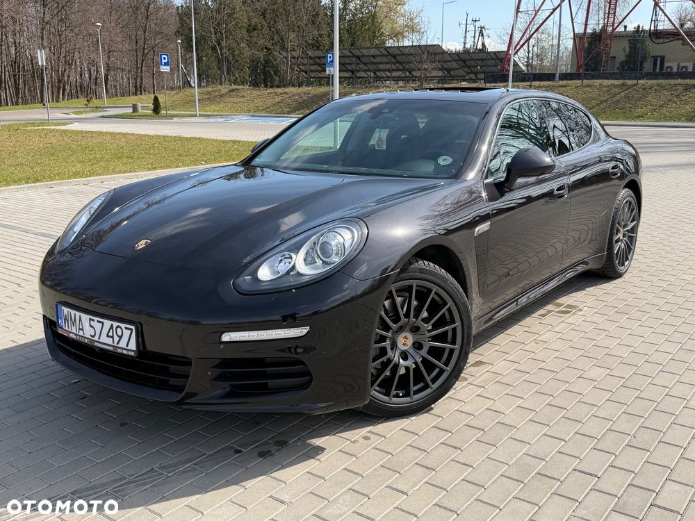 Porsche Panamera Platinum Edition - 1