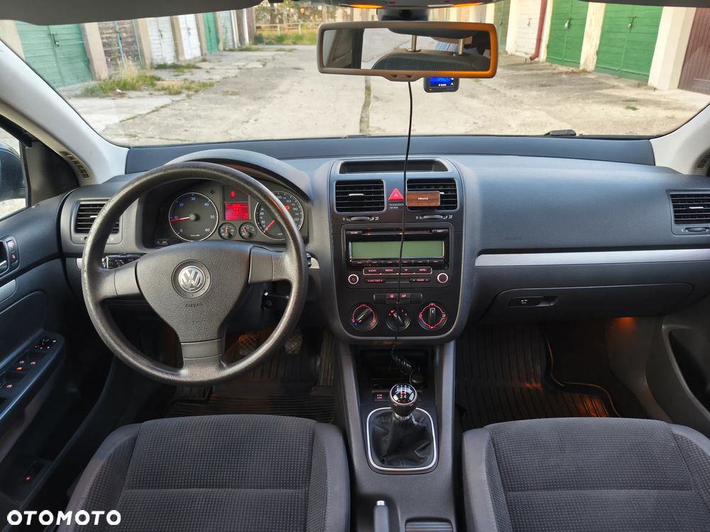 Volkswagen Jetta 1.9 TDI Comfortline - 21
