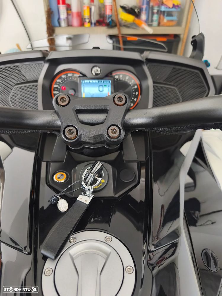 Can-Am Spyder F3 T - 4