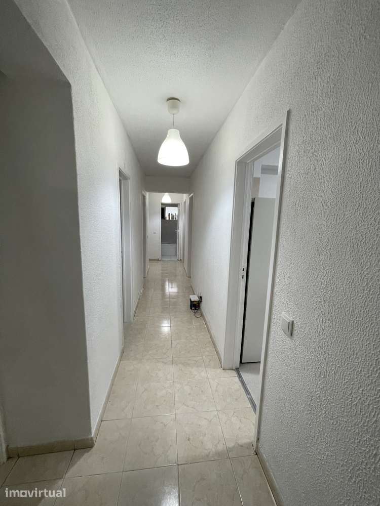 Quarto para alugar na Damaia de Baixo - Grande imagem: 3/3