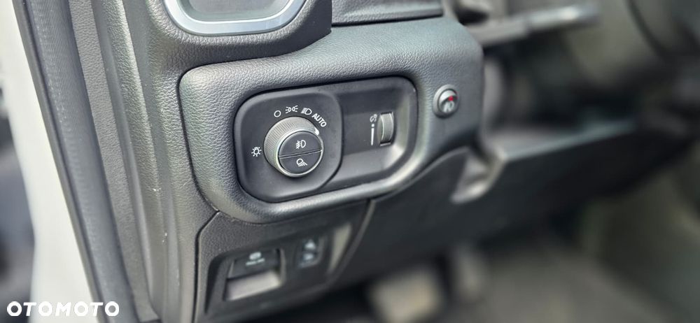 RAM 1500 - 30