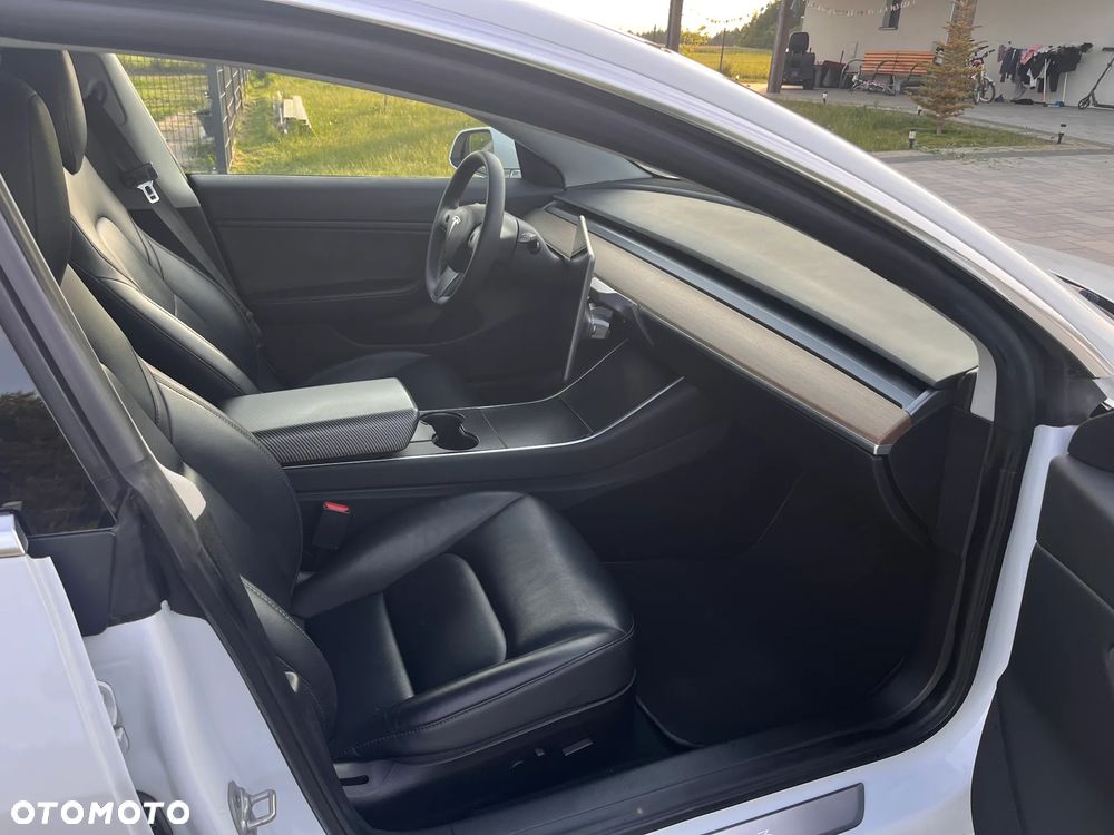 Tesla Model 3 Langstreckenbatterie Allradantrieb Dual Motor Performance - 16
