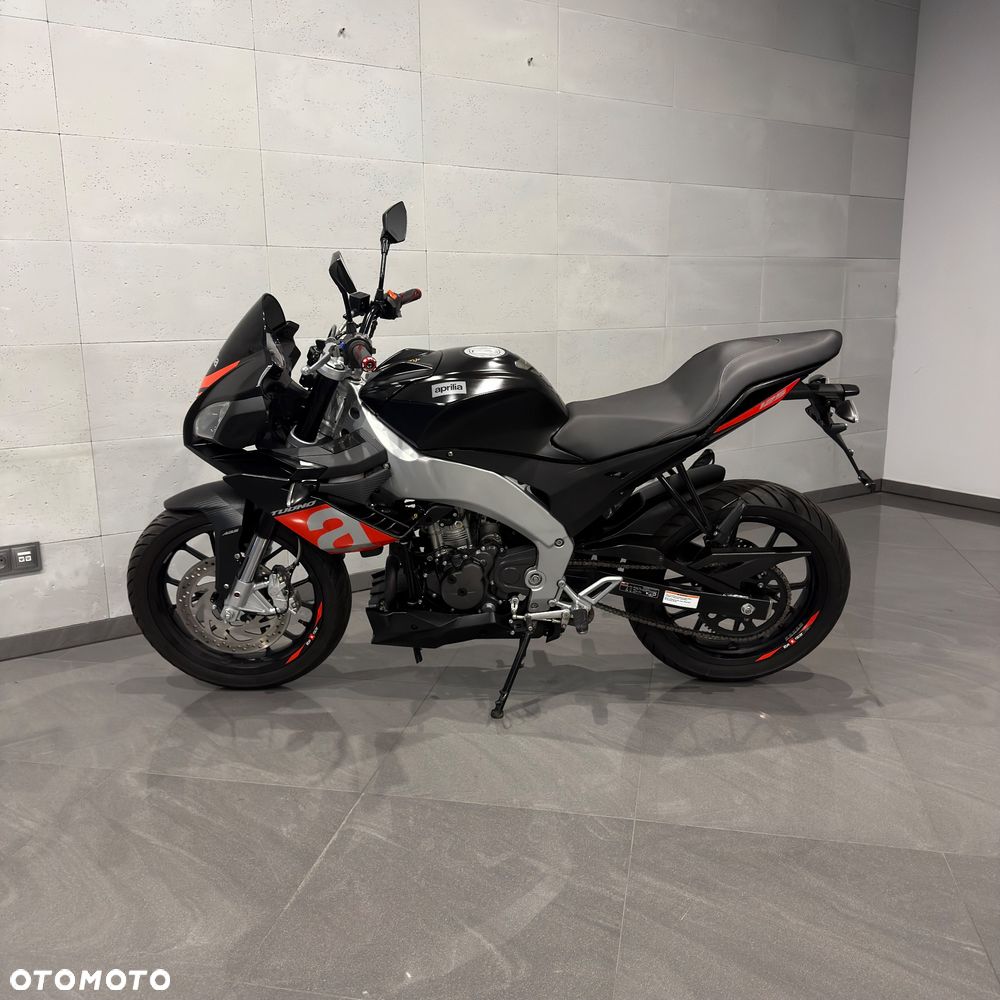 Aprilia Tuono - 8