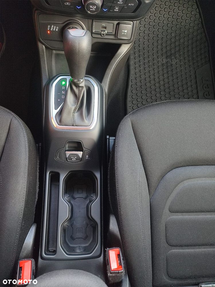 Jeep Renegade - 34