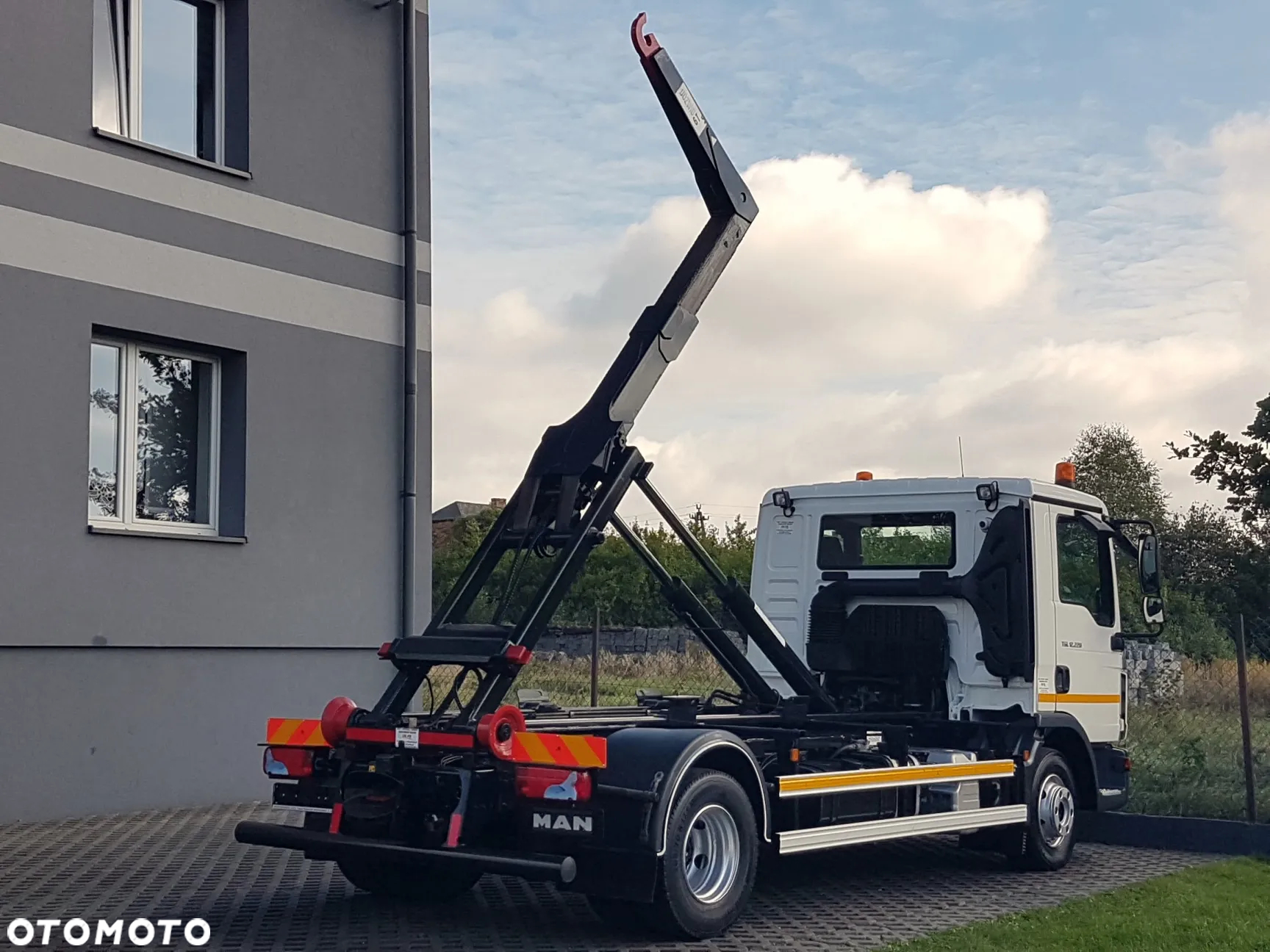 MAN TGL 12.220 HAKOWIEC 4x2 KLIMA - 4