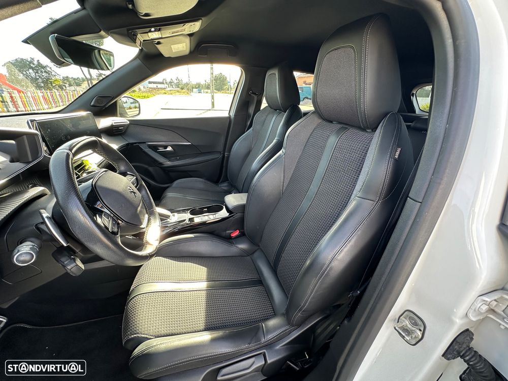 Peugeot 2008 1.2 PureTech GT Line EAT8 - 13