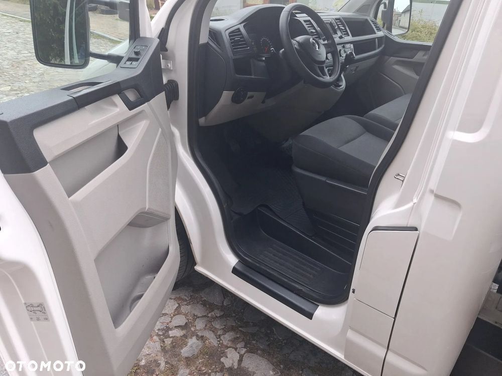 Volkswagen Transporter T6 - 15