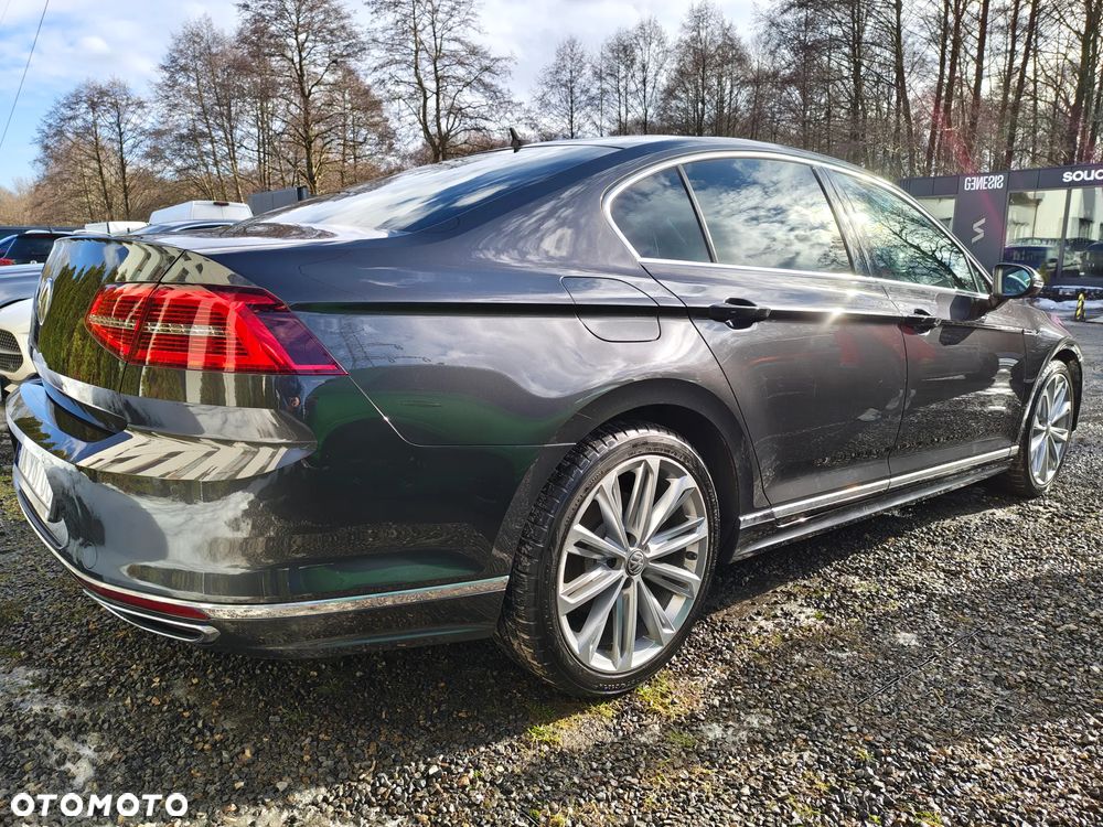 Volkswagen Passat - 32