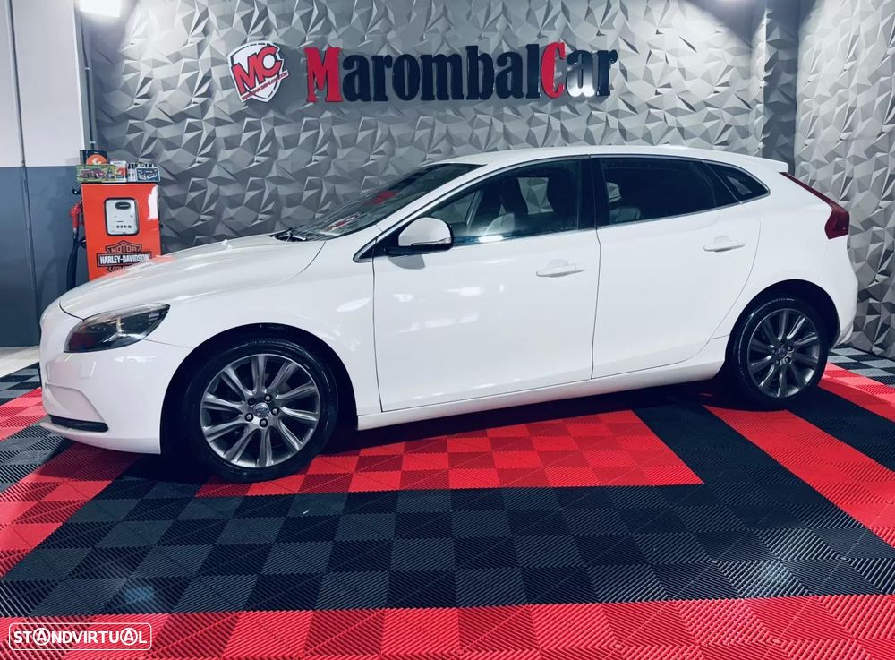 Volvo V40 1.6 D2 Momentum Eco - 9