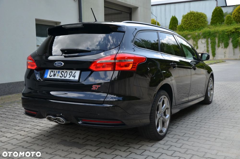 Ford Focus 2.0 TDCi ST mit Leder-Exclusiv-Paket - 11