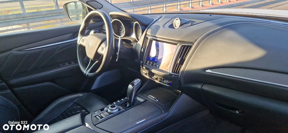 Maserati Levante GTS Q4 - 18